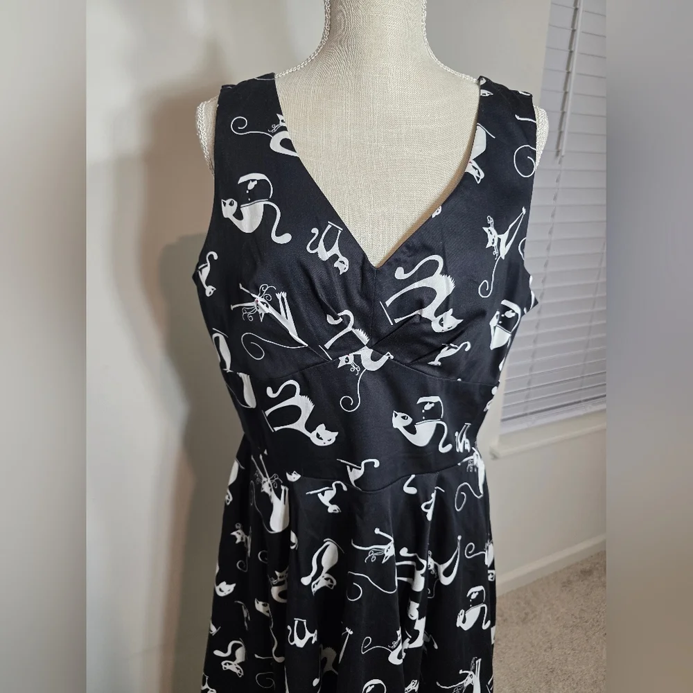 Eva Rose Like New Elegant Black and White Cat Print Dress, Size XL - Picture 10 of 13